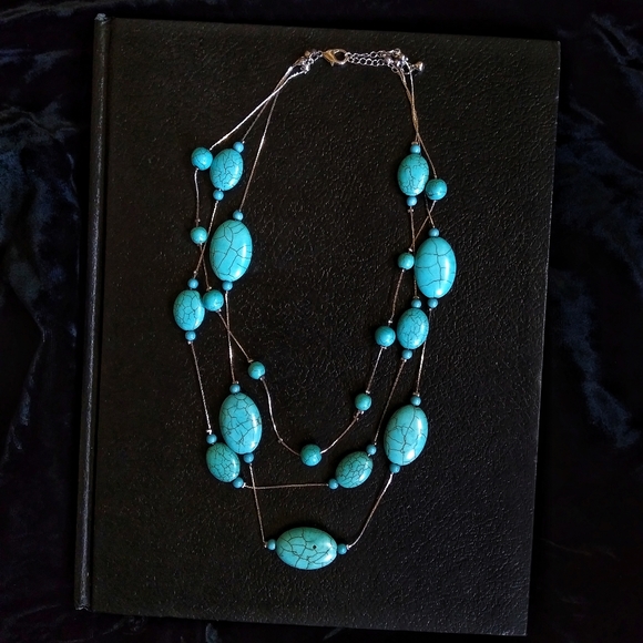 Boho turquoise strand bohemian necklace - Picture 2 of 5